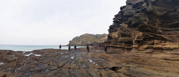 서귀포 산방산 해안에 자리 잡은 용머리해안. /사진 출처=비짓제주