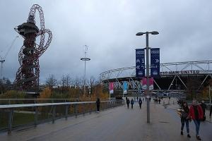 “올림픽 파크에도 다소 위험한 놀이터를 심다”