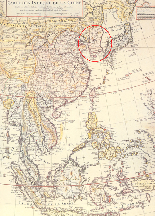 1705년 네덜란드가 제작한 아시아 지도. 붉은 원이 조선이다.
