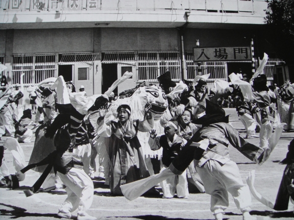 오사카에 있는 한국인학교 금강학원 운동회 모습.