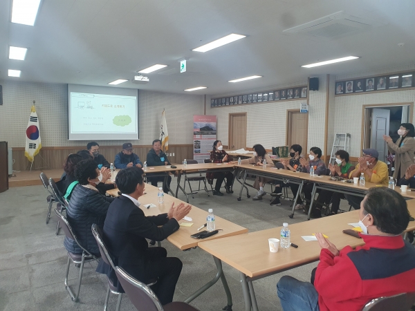 서귀포시 성산읍 오조리 마을회관 2층 회의실에서 지난10일 정착주민과의 간담회를 개최하였다.