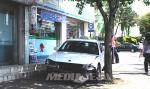 화북서 차량 충돌하면서 인도에 '돌진'