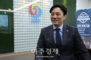 '국민타자' 이승엽, 두산 지휘봉 잡는다...초대 감독 최고 대우